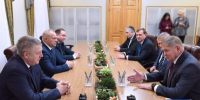 Брянский губернатор рассказал о перспективах развития новозыбковского предприятия - Жирятинский край